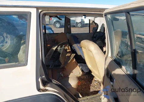 1984 Jeep Cherokee из США, поврежденный, VIN 1JCWL7815ET090614